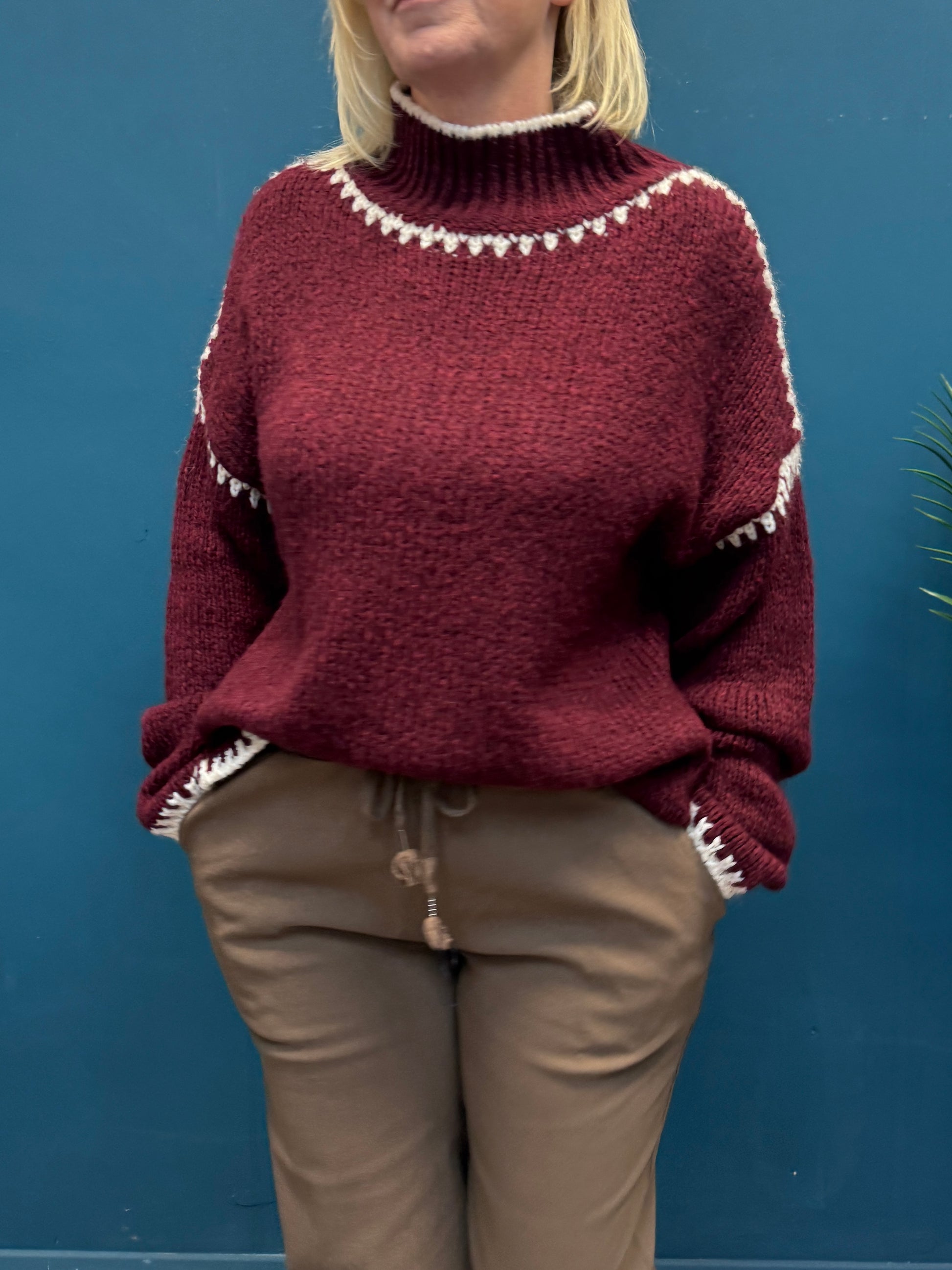 Contrast Edge Jumper Wine