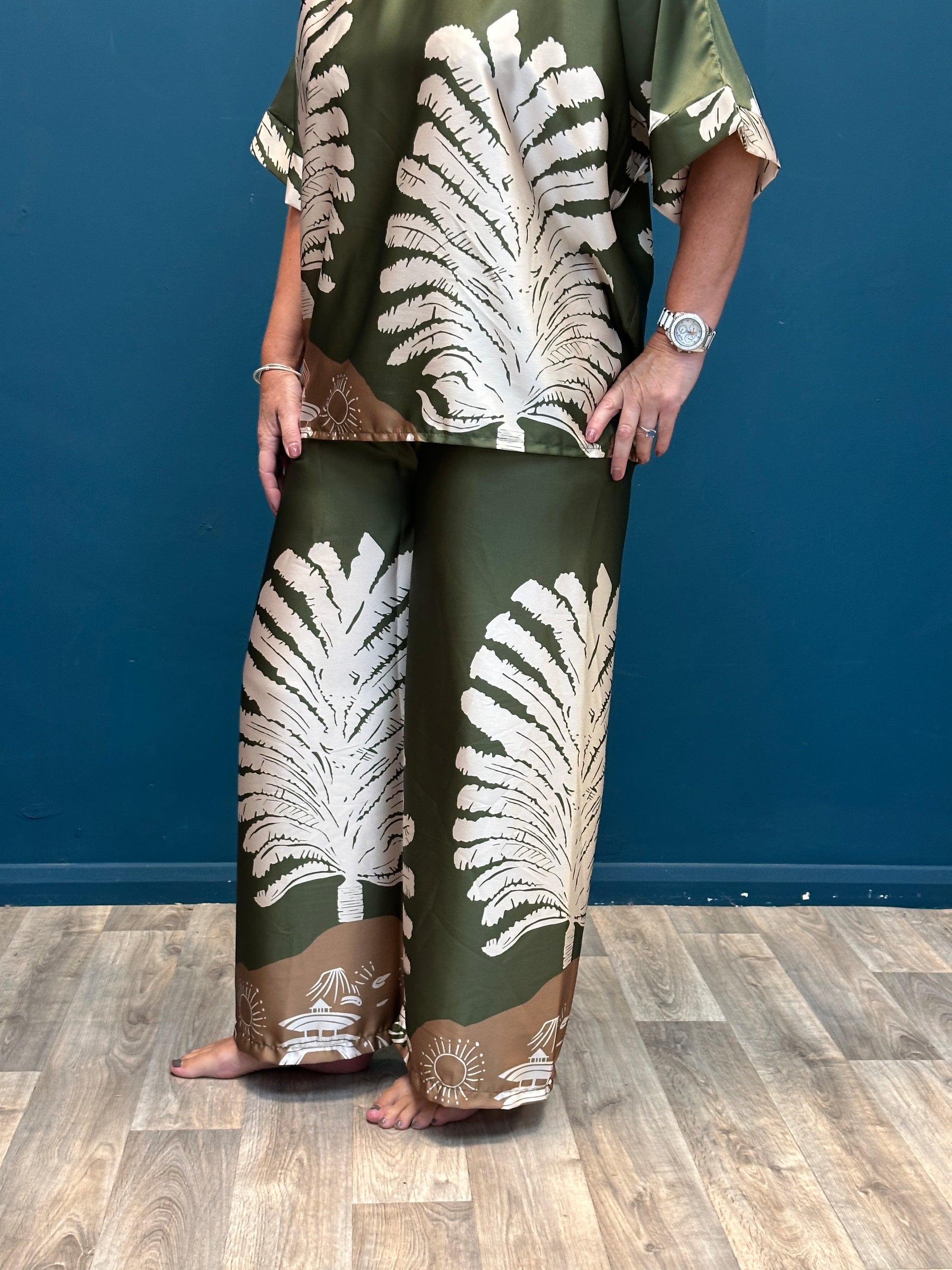 Green Satin Like Leaf Pattern Co-ord Set