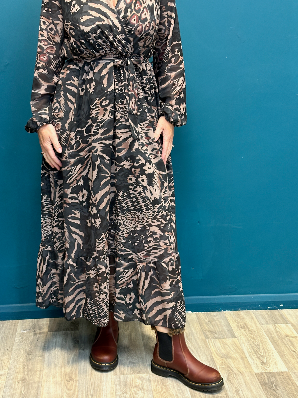 Goose Island Animal Print V-Neck Tie Dress Charcoal