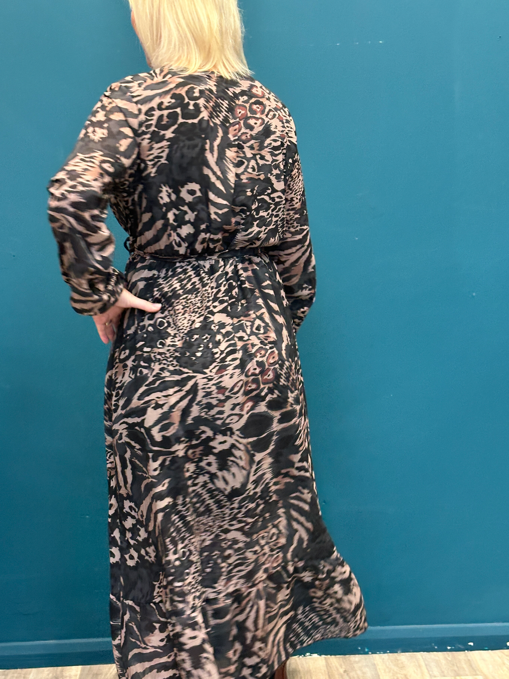 Goose Island Animal Print V-Neck Tie Dress Charcoal