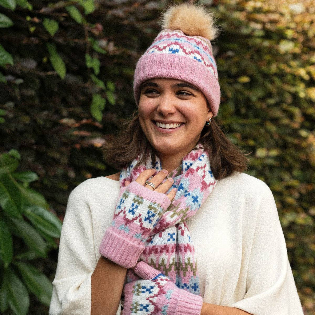 Carla Scarf: Pink